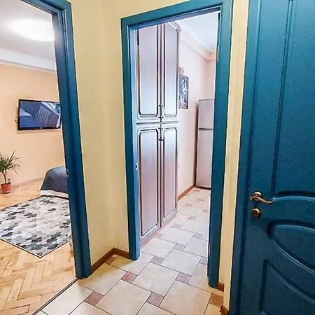 Cozy Flat Apartment Kiev Bagian luar foto