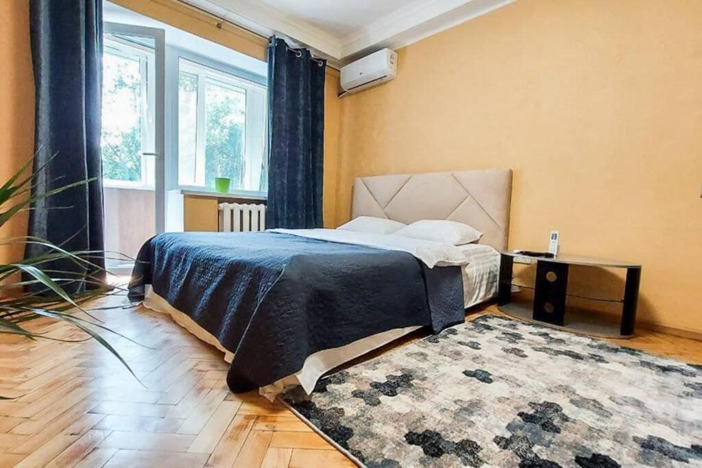 Cozy Flat Apartment Kiev Bagian luar foto