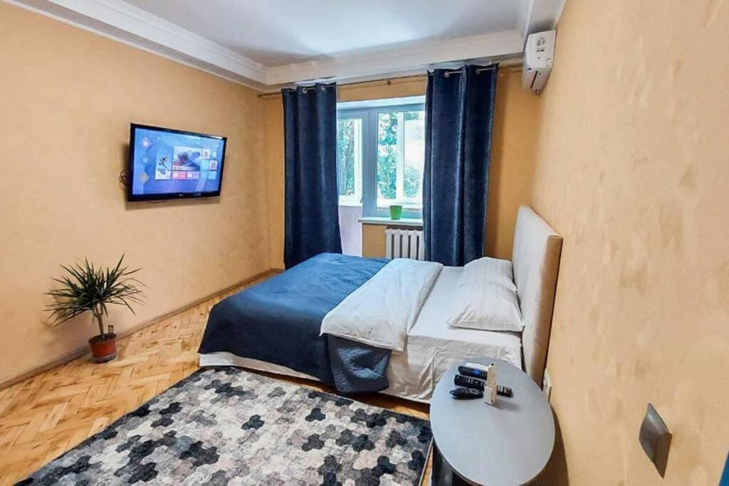 Cozy Flat Apartment Kiev Bagian luar foto